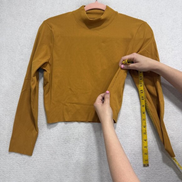 Nike Yoga Dri-FIT Shirt Womens Small Brown Mock Neck Long Sleeve Stretch Top - Picture 4 of 8